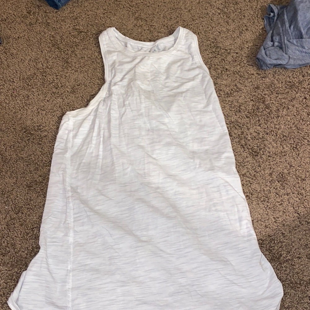 Lululemon tank